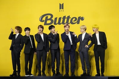 失戀、中二病到反歧視：BTS、奧莉維亞...新世代的青少年流行樂